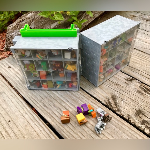 70 Pc MINECRAFT Minifigures Cave Collectible Display Play & Carry Case Cave Box - Picture 13 of 15